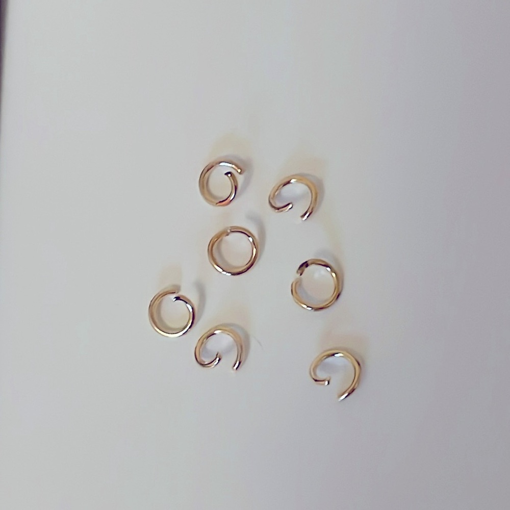 FREE w/ purchase - Gold coloured connector rings for jewelry making